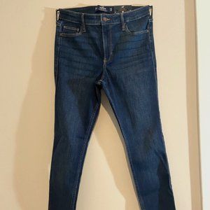 Never Used, New Hollister Curvy Jeans, Size 9, Indigo
